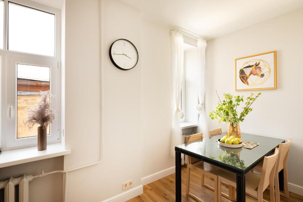 Cozy 2 Bedroom Apartment In Riga Centre Екстериор снимка