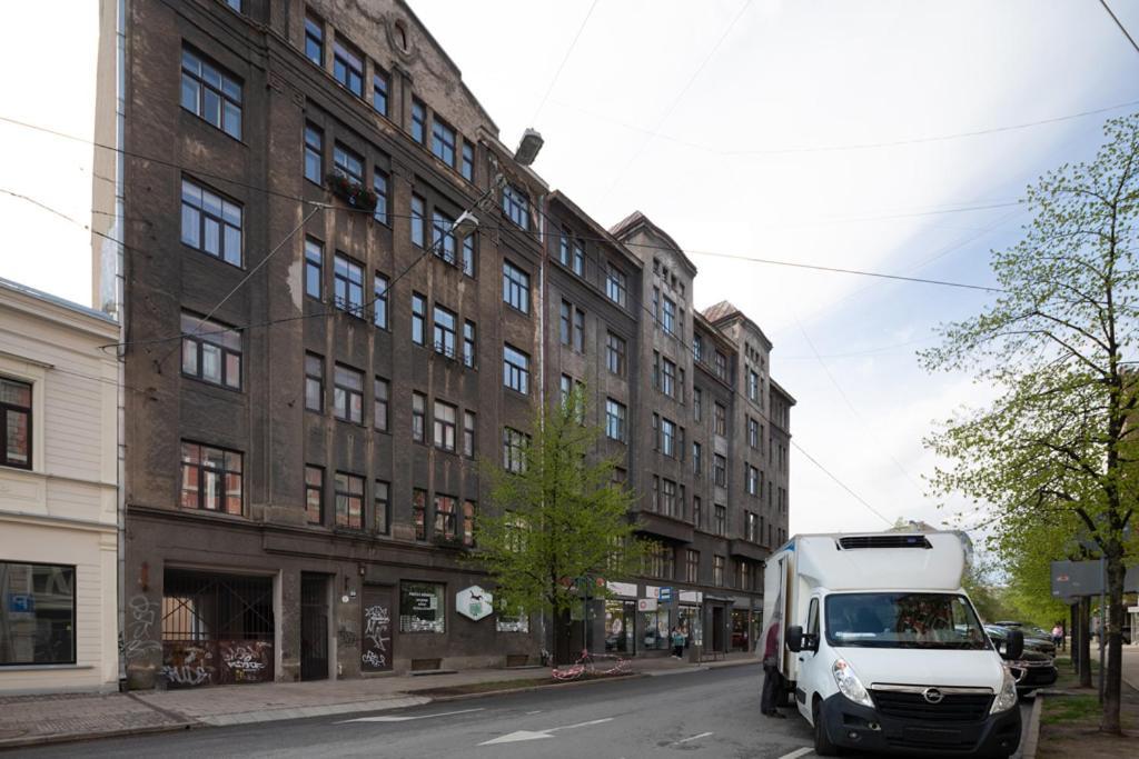 Cozy 2 Bedroom Apartment In Riga Centre Екстериор снимка